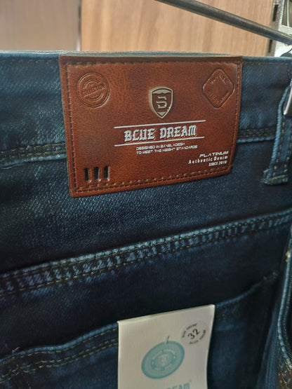 BLUE DREAM jeans branded back patch